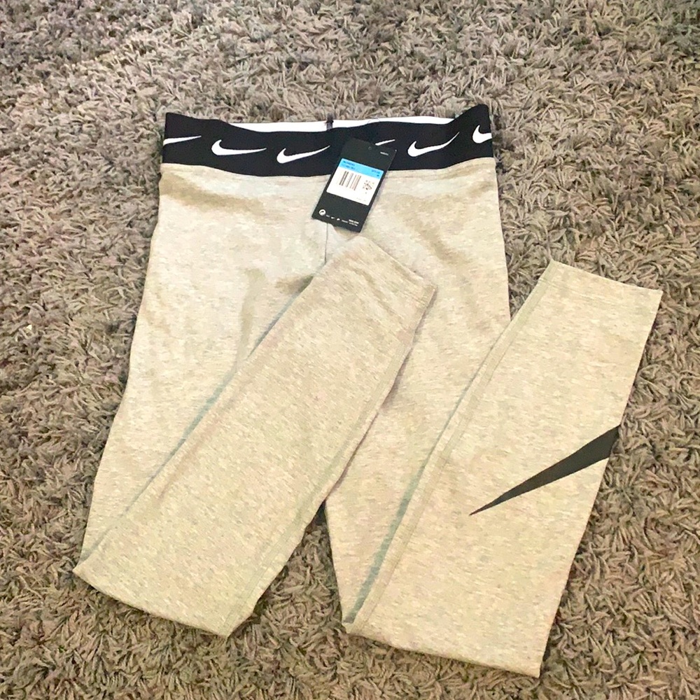 Nike leggings size M NWT